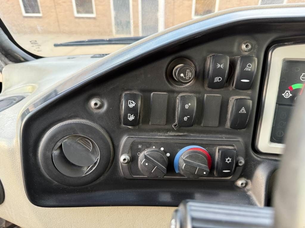 Kipper Türe ait Sonstige Cat 730C - Automatic Greasing / Body Heating / Camera, Gebrauchtmaschine içinde Veldhoven (resim 10)