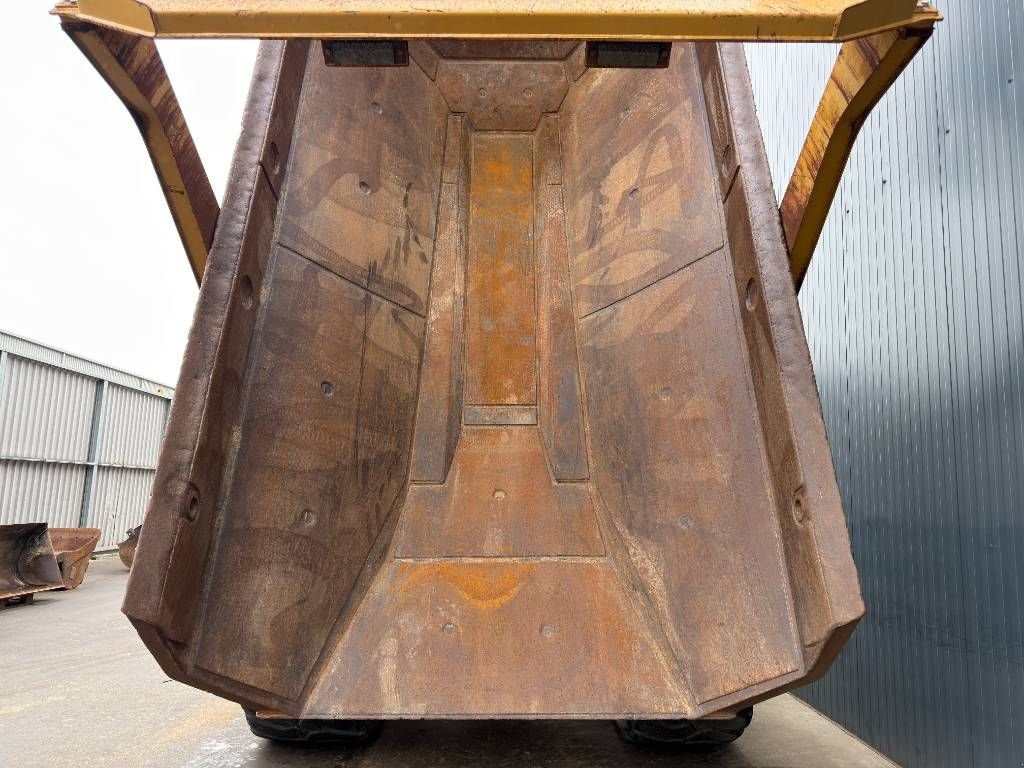 Kipper des Typs Sonstige Cat 730C2, Gebrauchtmaschine in Venlo (Bild 2)