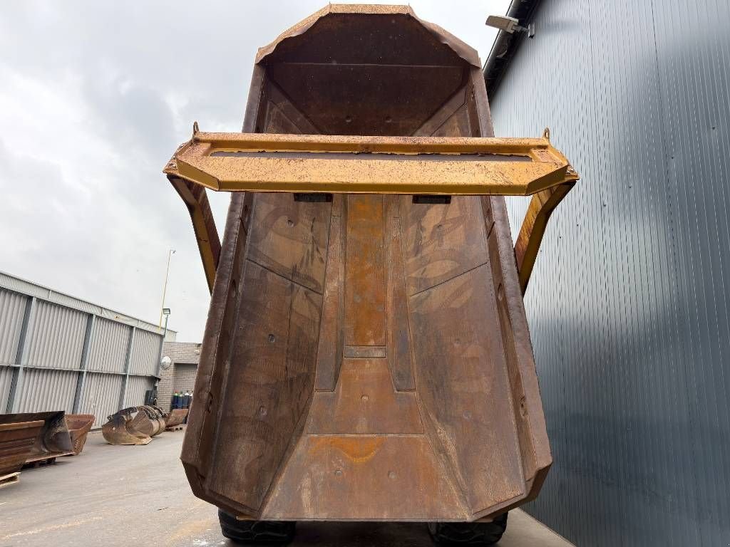 Kipper des Typs Sonstige Cat 730C2, Gebrauchtmaschine in Venlo (Bild 4)