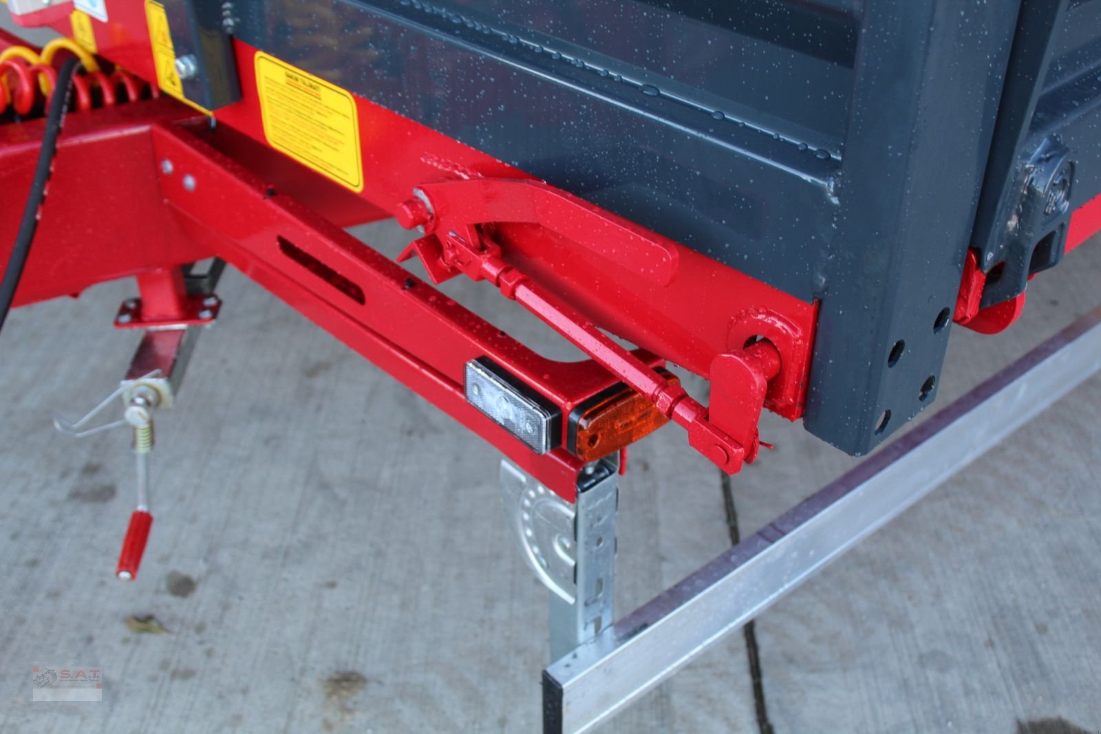 Kipper of the type Sonstige Einachskipper - Dreiseitenkipper 8,5 Tonnen, Neumaschine in Eberschwang (Picture 31)