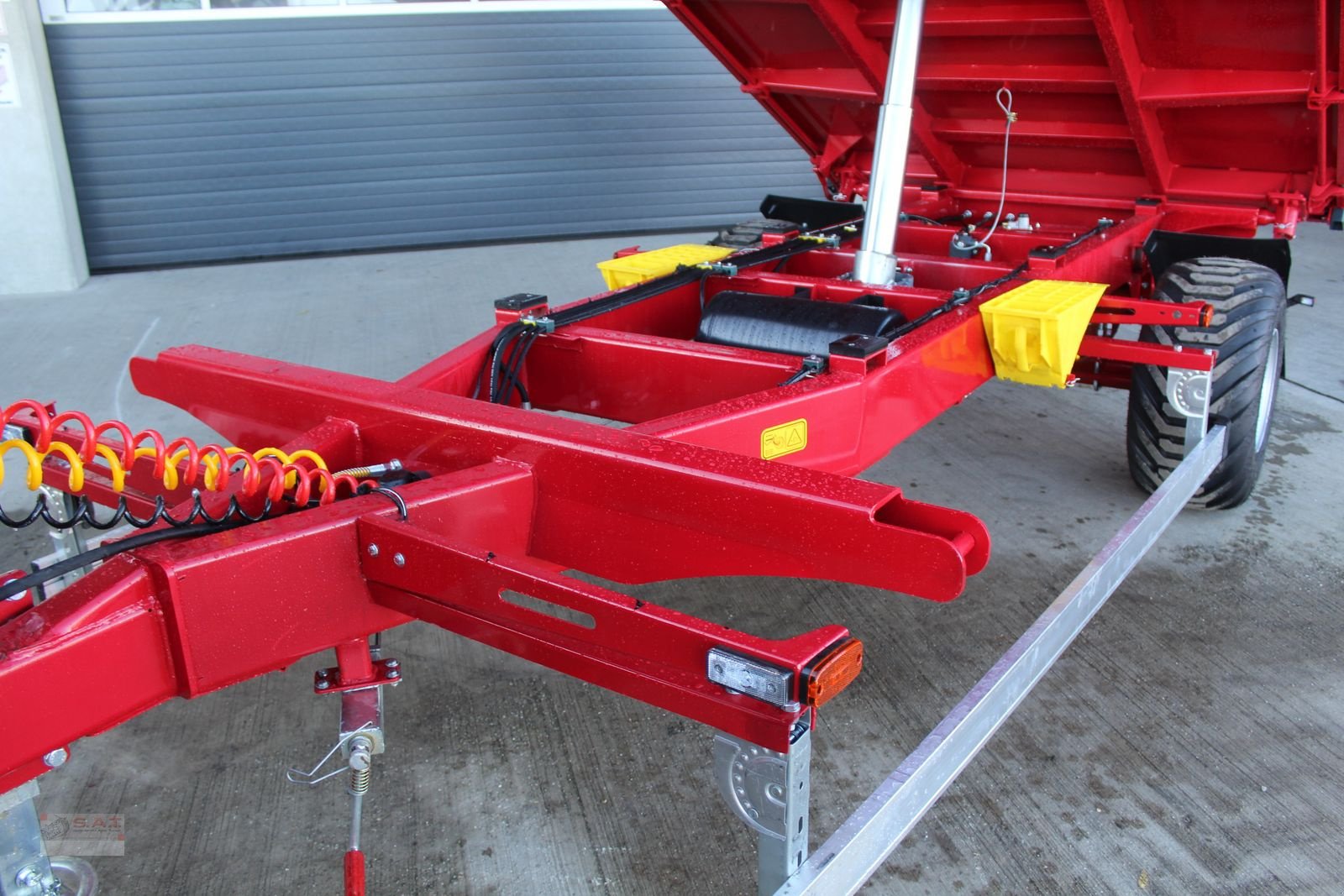 Kipper of the type Sonstige Einachskipper - Dreiseitenkipper 8,5 Tonnen, Neumaschine in Eberschwang (Picture 23)