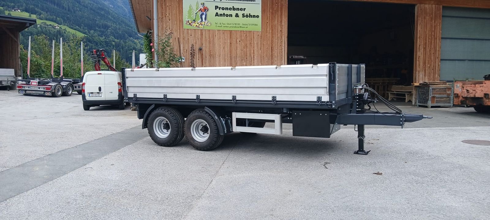 Kipper от тип Sonstige Tandem-Dreiseitenkipper, Gebrauchtmaschine в Burgkirchen (Снимка 1)