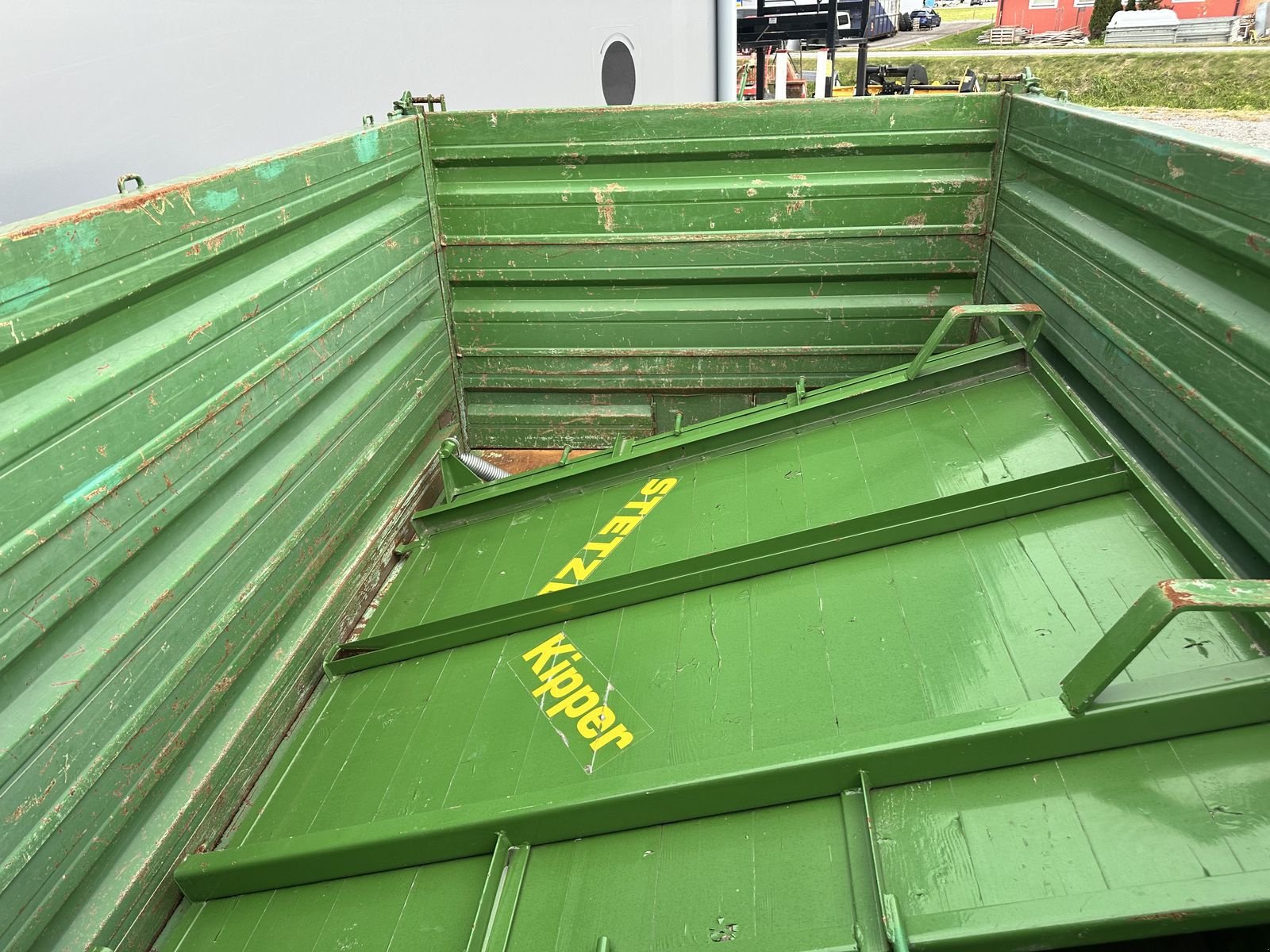 Kipper typu Stetzl Dreiseitenkipper 5to 3x1,8m, gebraucht, Gebrauchtmaschine v Tamsweg (Obrázek 15)