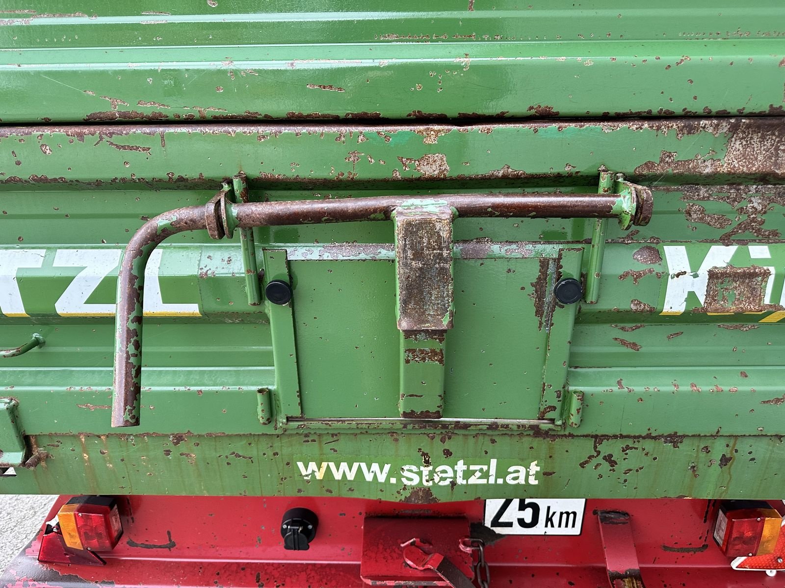 Kipper typu Stetzl Dreiseitenkipper 5to 3x1,8m, gebraucht, Gebrauchtmaschine v Tamsweg (Obrázek 7)
