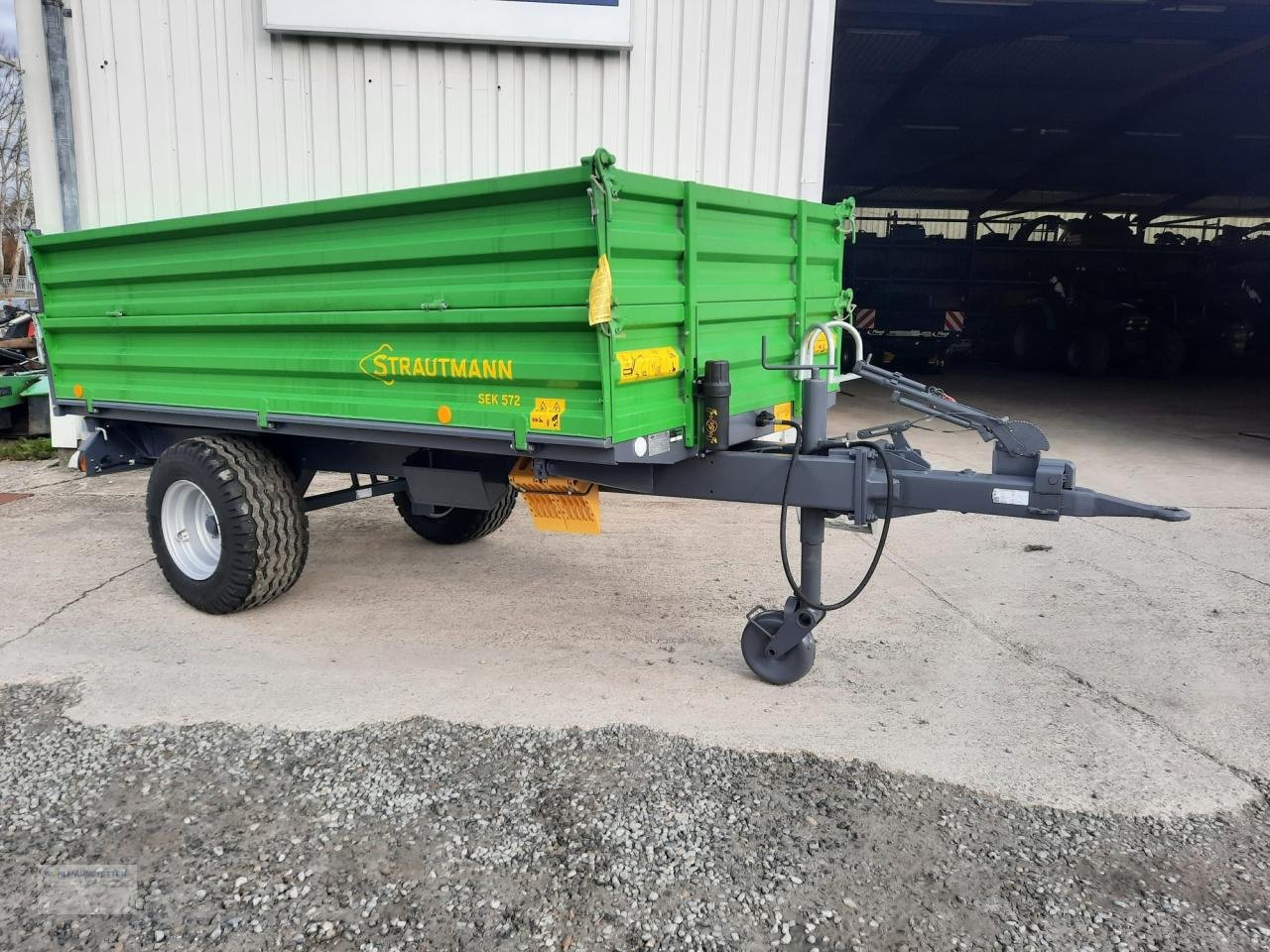 Kipper des Typs Strautmann SEK 572, Neumaschine in Unterdietfurt (Bild 3)