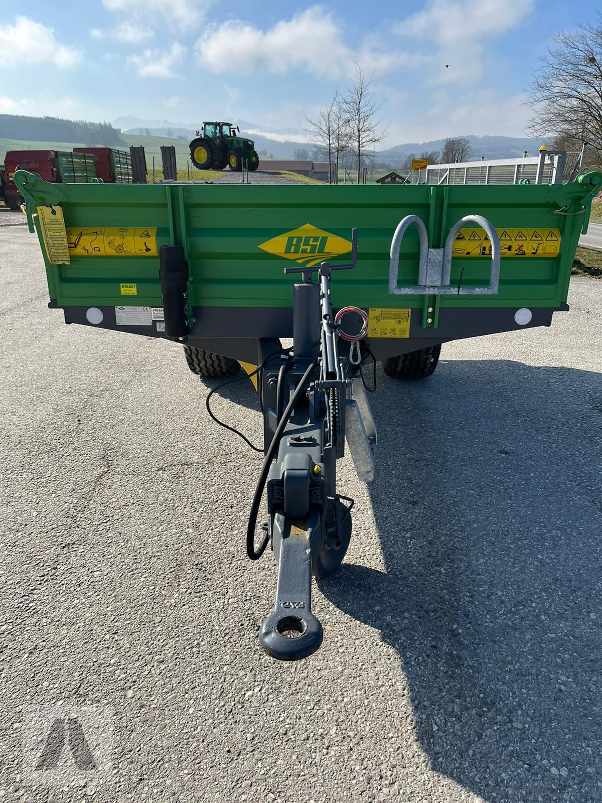 Kipper des Typs Strautmann SEK 572, Neumaschine in Antdorf (Bild 3)