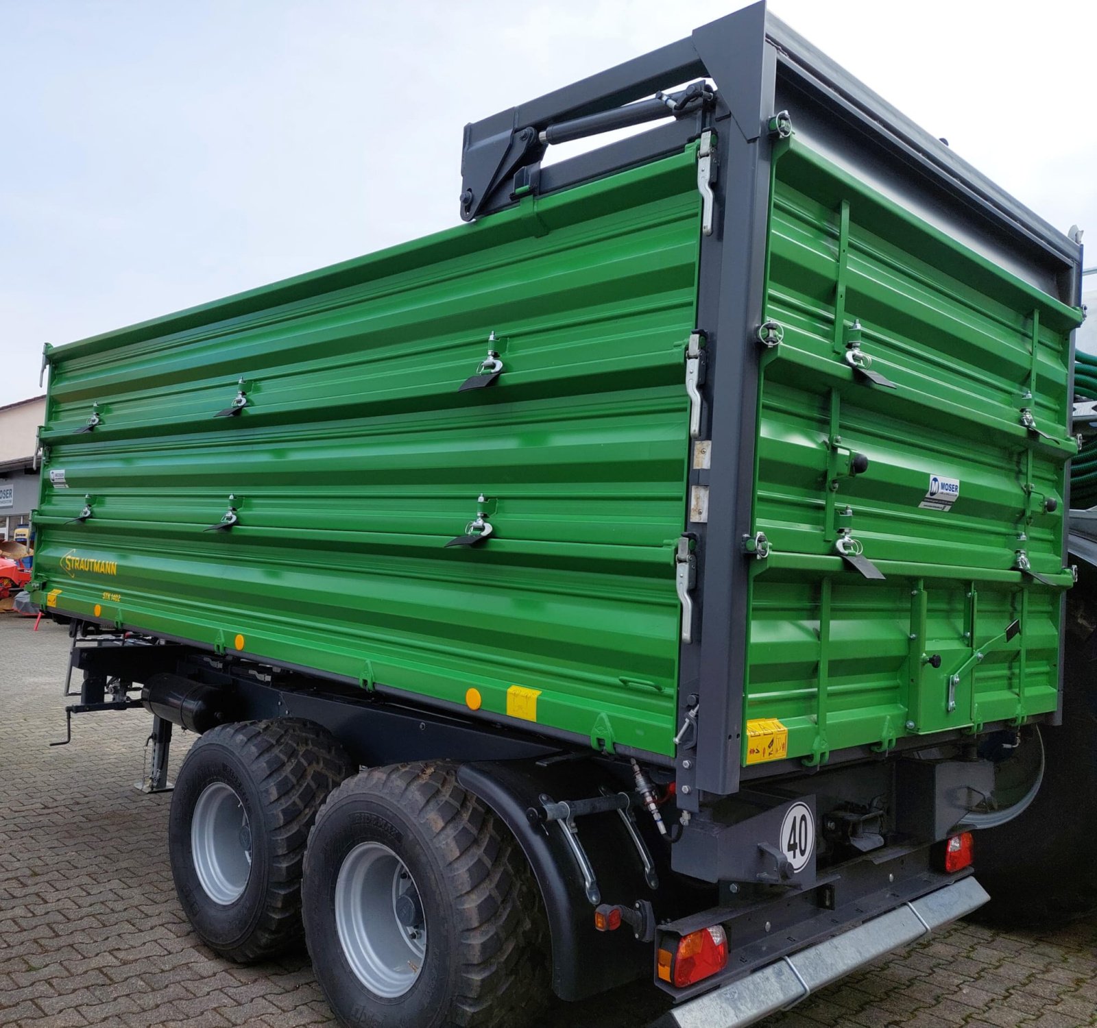 Kipper типа Strautmann STK 1402, Neumaschine в Hohenfels (Фотография 1)