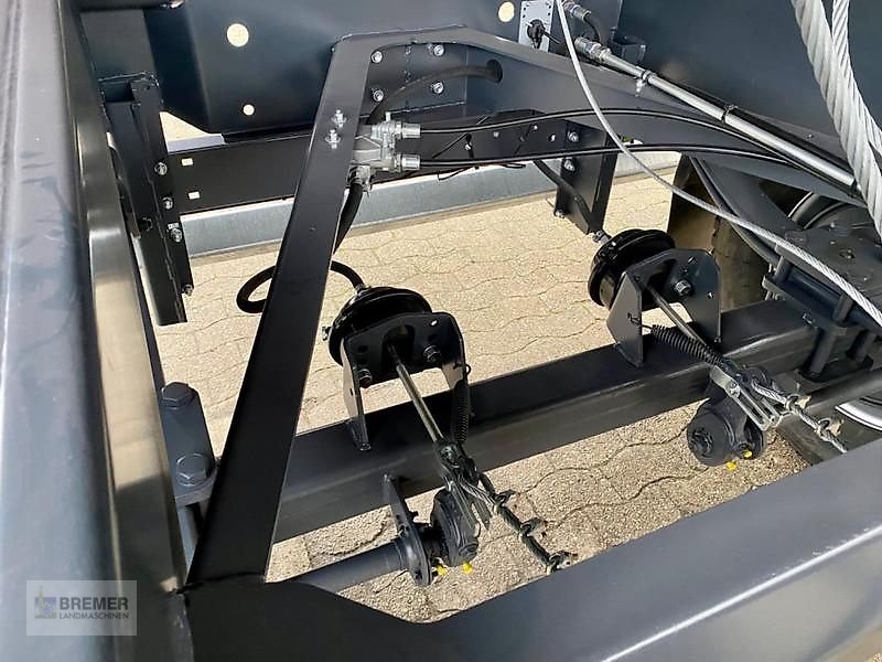 Kipper des Typs Strautmann SZK 1802-H mit Portaltüren, Gebrauchtmaschine in Asendorf (Bild 11)