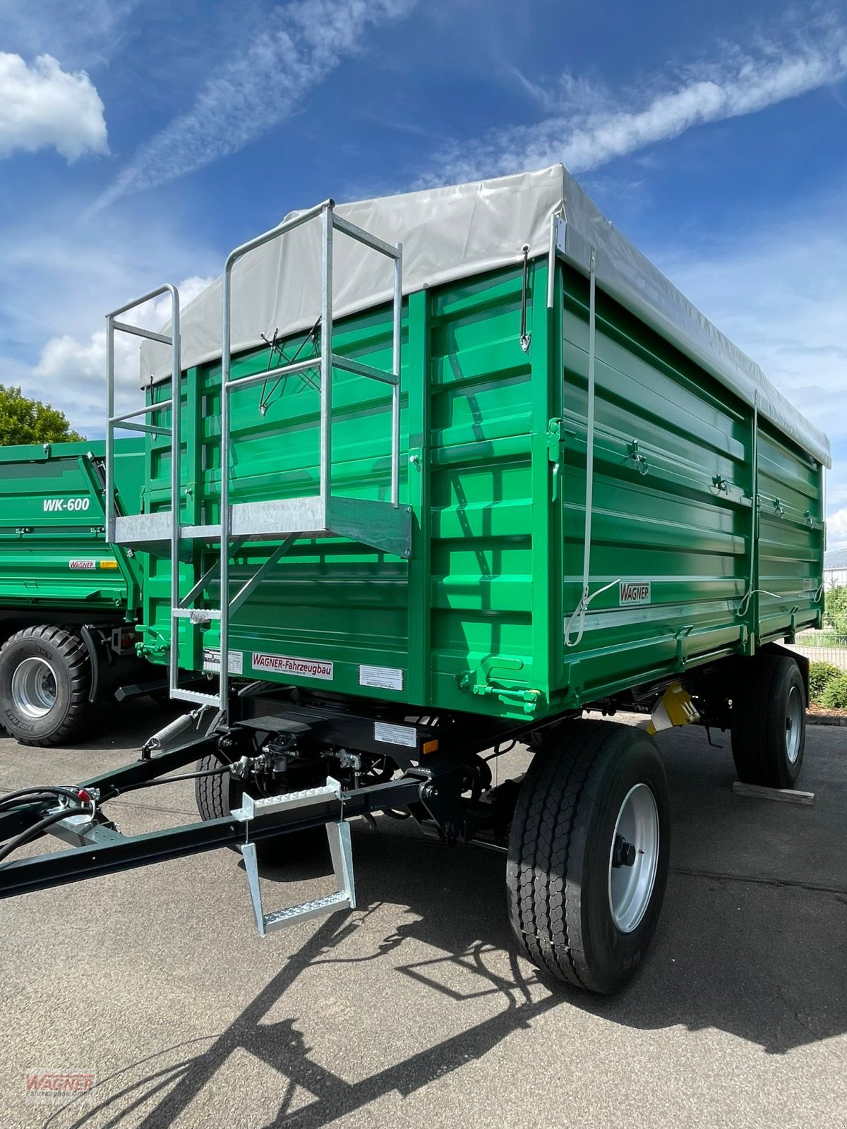 Kipper des Typs Wagner 2-Achs-3-Seitenkipper, Neumaschine in Deiningen (Bild 3)