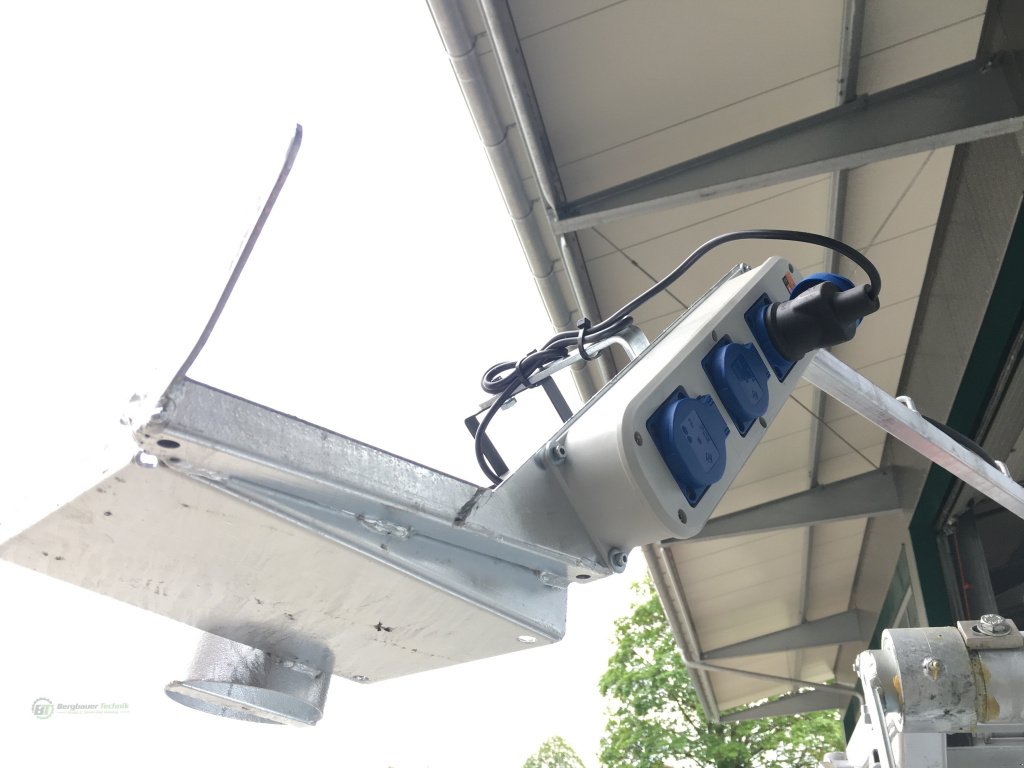 Klauenpflegestand des Typs GDS Hoofcare GDS-E Box Lift Klauenstand Klauenpflegestand elektrisch hydraulisch Klauenbox Behandlungsstand Klauenpflege, Neumaschine in Kötzting (Bild 10)