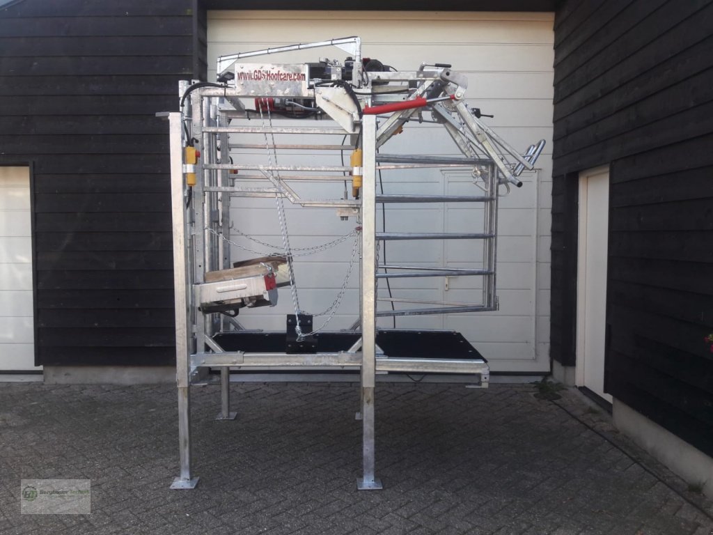 Klauenpflegestand des Typs GDS Hoofcare GDS-E Box Lift Klauenstand Klauenpflegestand elektrisch hydraulisch Klauenbox Behandlungsstand Klauenpflege, Neumaschine in Kötzting (Bild 1)