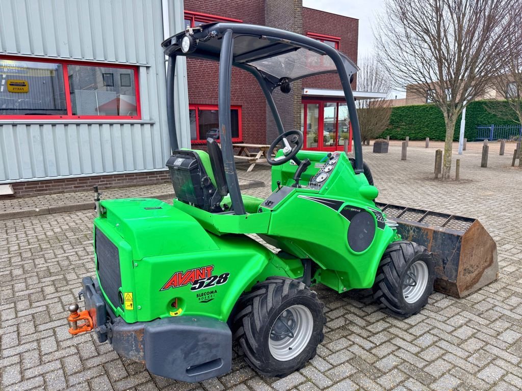 Knickgelenkte Baggerlader del tipo Avant 528i TDL Kniklader, Gebrauchtmaschine en BOEKEL (Imagen 3)