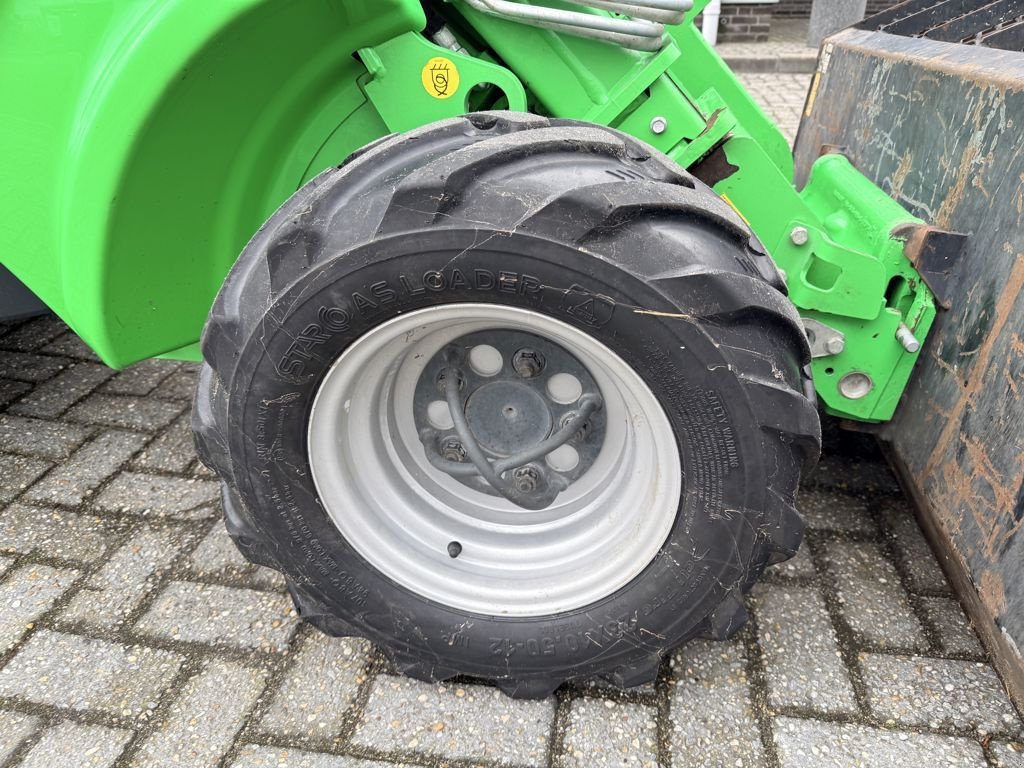 Knickgelenkte Baggerlader del tipo Avant 528i TDL Kniklader, Gebrauchtmaschine en BOEKEL (Imagen 8)