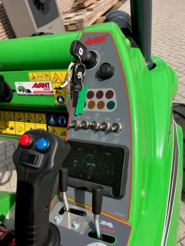 Knickgelenkte Baggerlader от тип Avant 635i TDL plus, Neumaschine в Lunteren (Снимка 8)