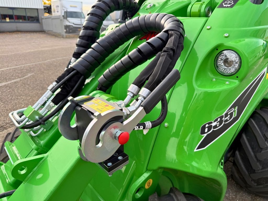 Knickgelenkte Baggerlader a típus Avant 635i TDS, Neumaschine ekkor: BOEKEL (Kép 9)