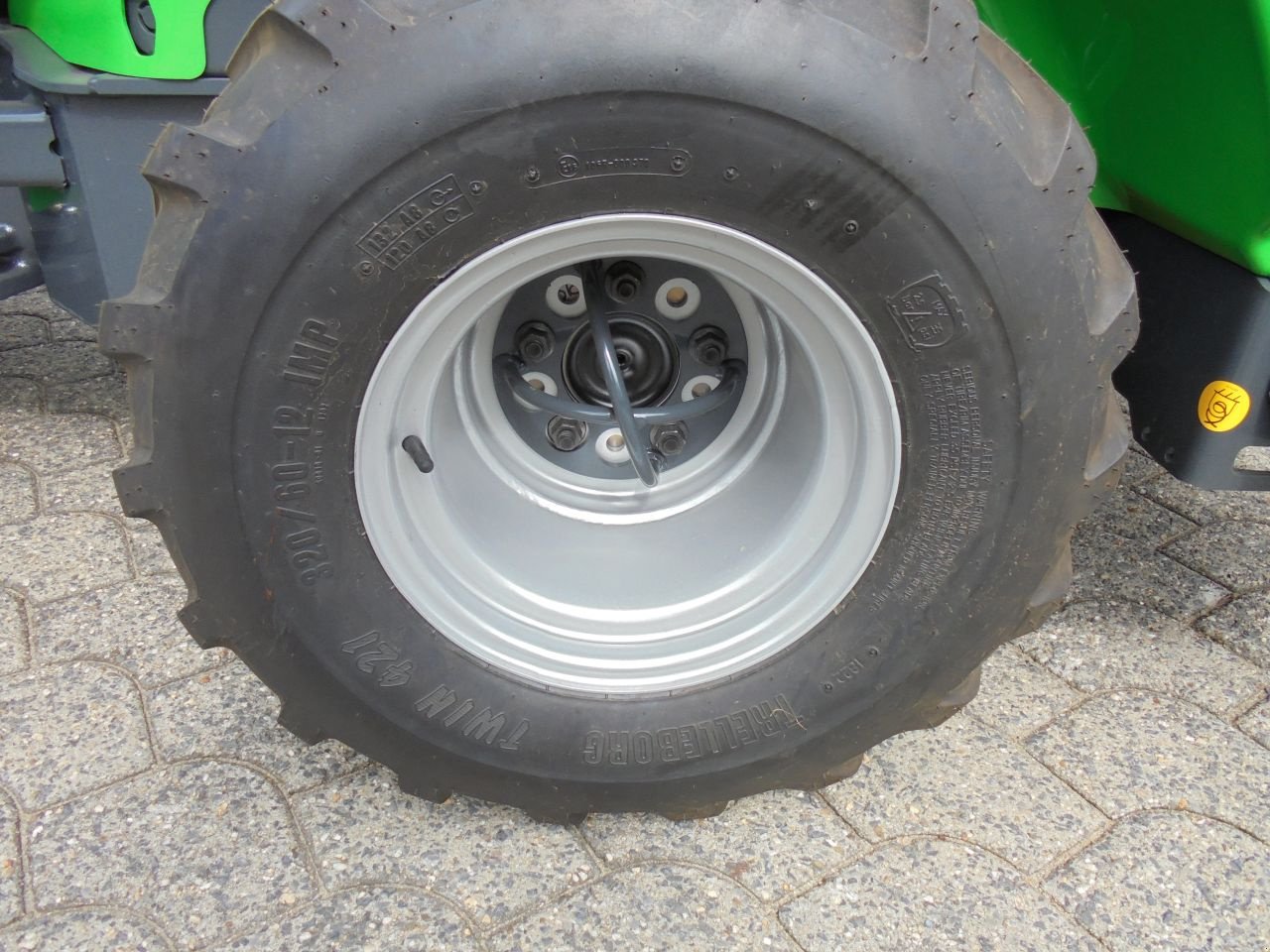 Knickgelenkte Baggerlader от тип Avant 735 optidrive, Neumaschine в Hedel (Снимка 10)