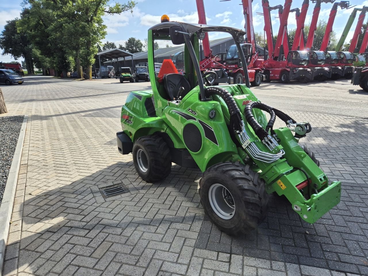 Knickgelenkte Baggerlader typu Avant 735i, Gebrauchtmaschine w Lunteren (Zdjęcie 7)