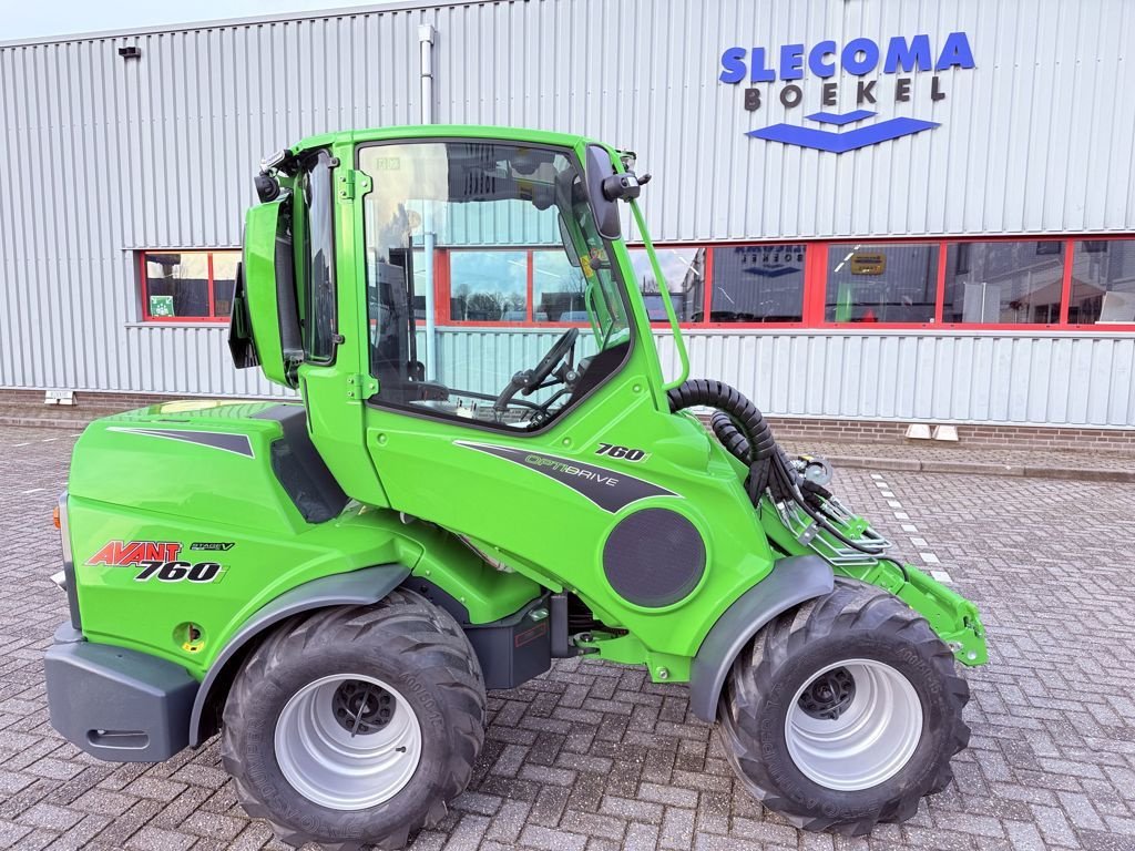 Knickgelenkte Baggerlader des Typs Avant 760i GTX met Cabine, Neumaschine in BOEKEL (Bild 3)