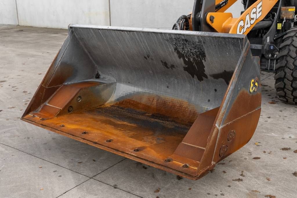 Knickgelenkte Baggerlader typu Case 321 F, Gebrauchtmaschine w Moerbeke (Zdjęcie 9)