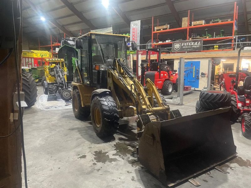 Knickgelenkte Baggerlader a típus Caterpillar 906, Gebrauchtmaschine ekkor: Vriezenveen (Kép 1)