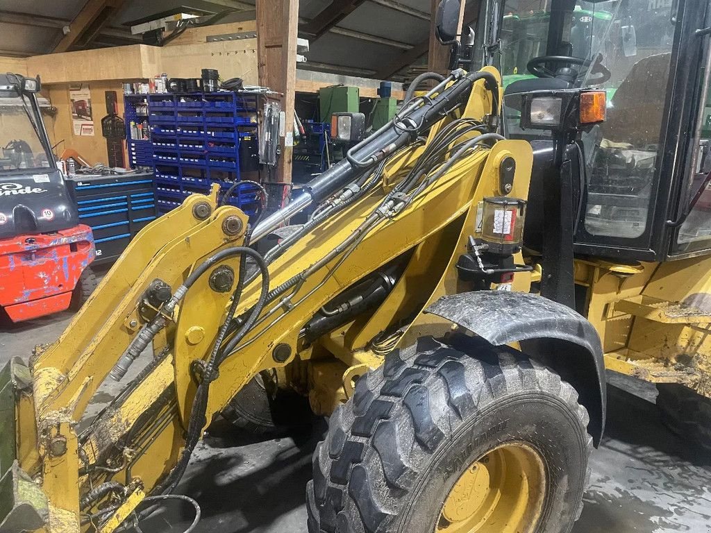 Knickgelenkte Baggerlader a típus Caterpillar 906, Gebrauchtmaschine ekkor: Vriezenveen (Kép 4)