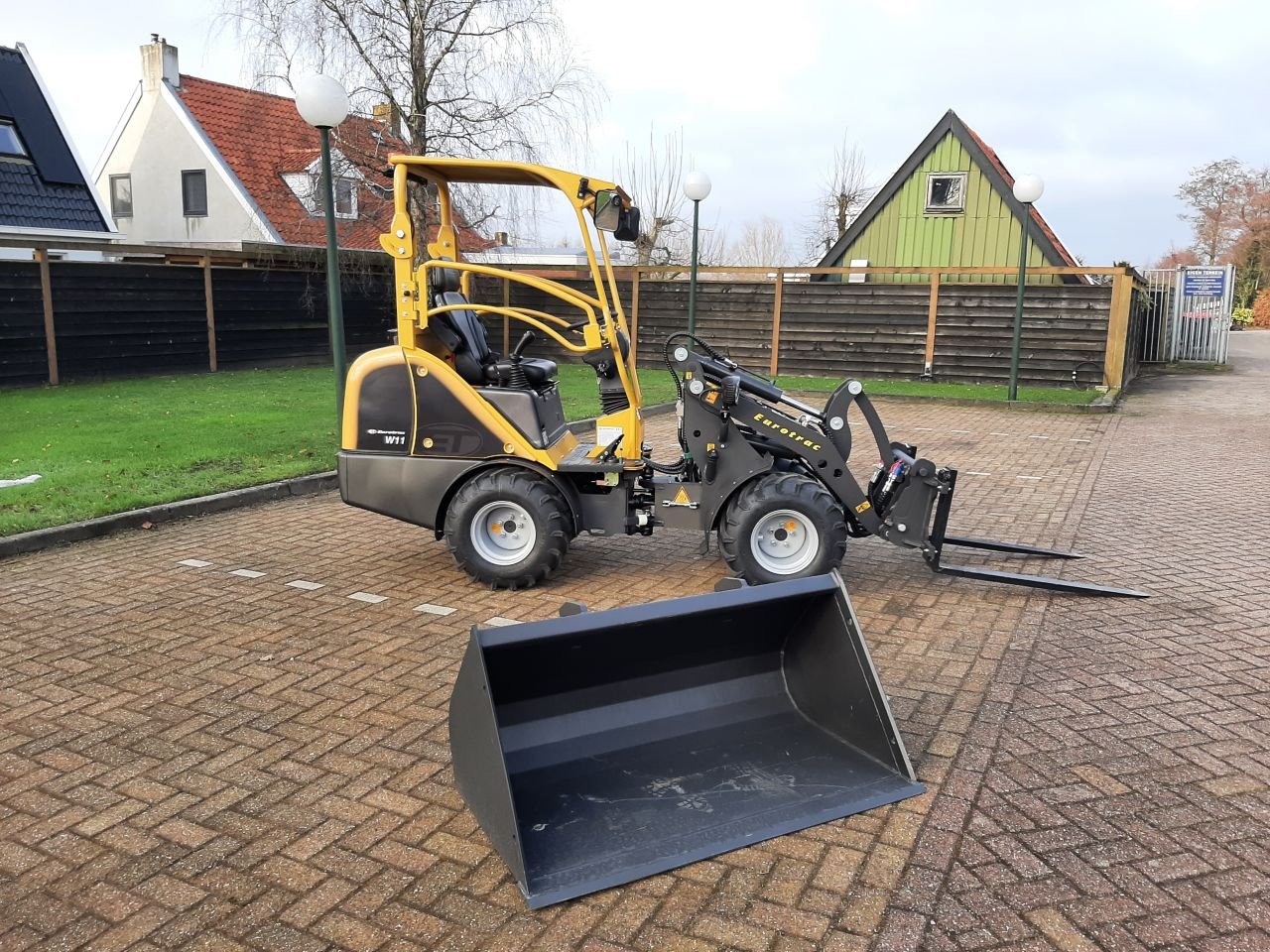 Knickgelenkte Baggerlader του τύπου Eurotrac W11-I, Neumaschine σε Hardegarijp (Φωτογραφία 2)