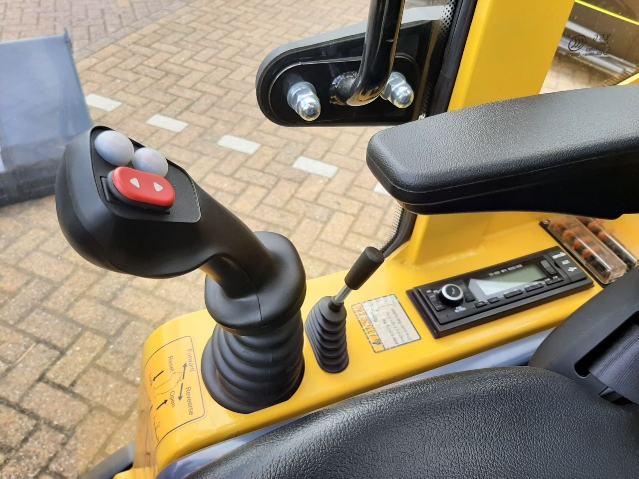 Knickgelenkte Baggerlader van het type Eurotrac W11-IC, Gebrauchtmaschine in Hardegarijp (Foto 10)