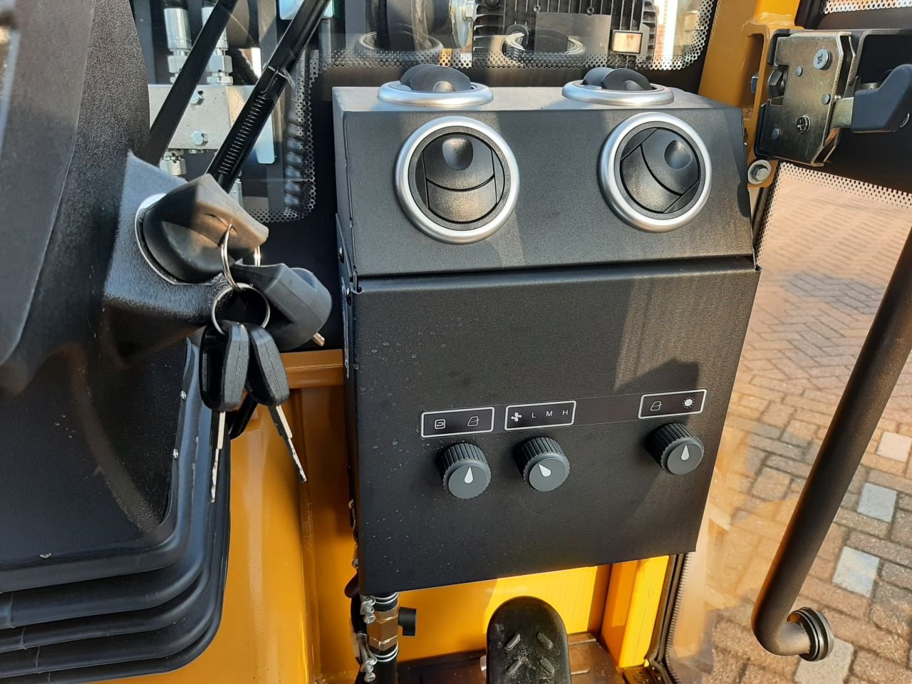 Knickgelenkte Baggerlader typu Eurotrac W12 CMS, Neumaschine v Hardegarijp (Obrázek 10)