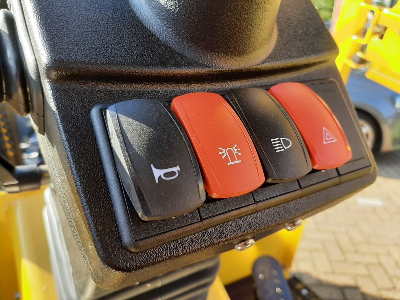 Knickgelenkte Baggerlader van het type Eurotrac W12 MS, Gebrauchtmaschine in Hardegarijp (Foto 11)