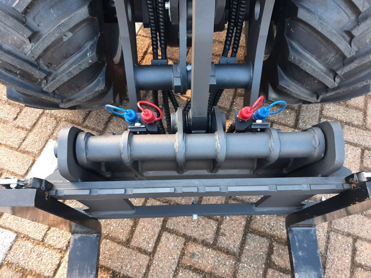 Knickgelenkte Baggerlader van het type Eurotrac W12 MS, Neumaschine in Hardegarijp (Foto 7)