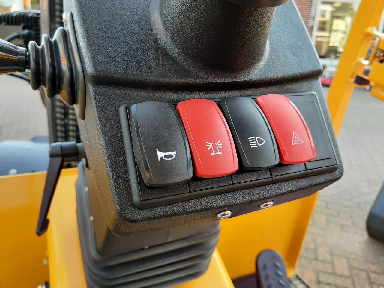 Knickgelenkte Baggerlader типа Eurotrac W12 S, Gebrauchtmaschine в Hardegarijp (Фотография 10)