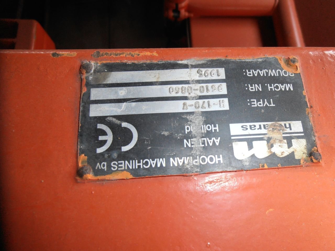 Knickgelenkte Baggerlader des Typs Holaras 180, Gebrauchtmaschine in Kerkdriel (Bild 3)