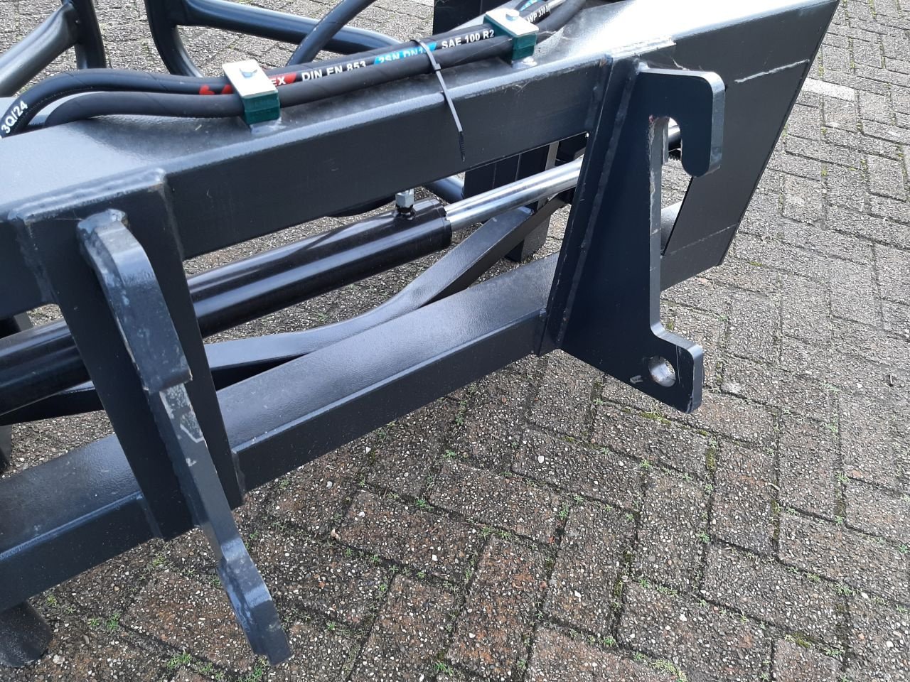 Knickgelenkte Baggerlader tip HSM Balenklem GiANT snelwissel, Neumaschine in Hardegarijp (Poză 8)