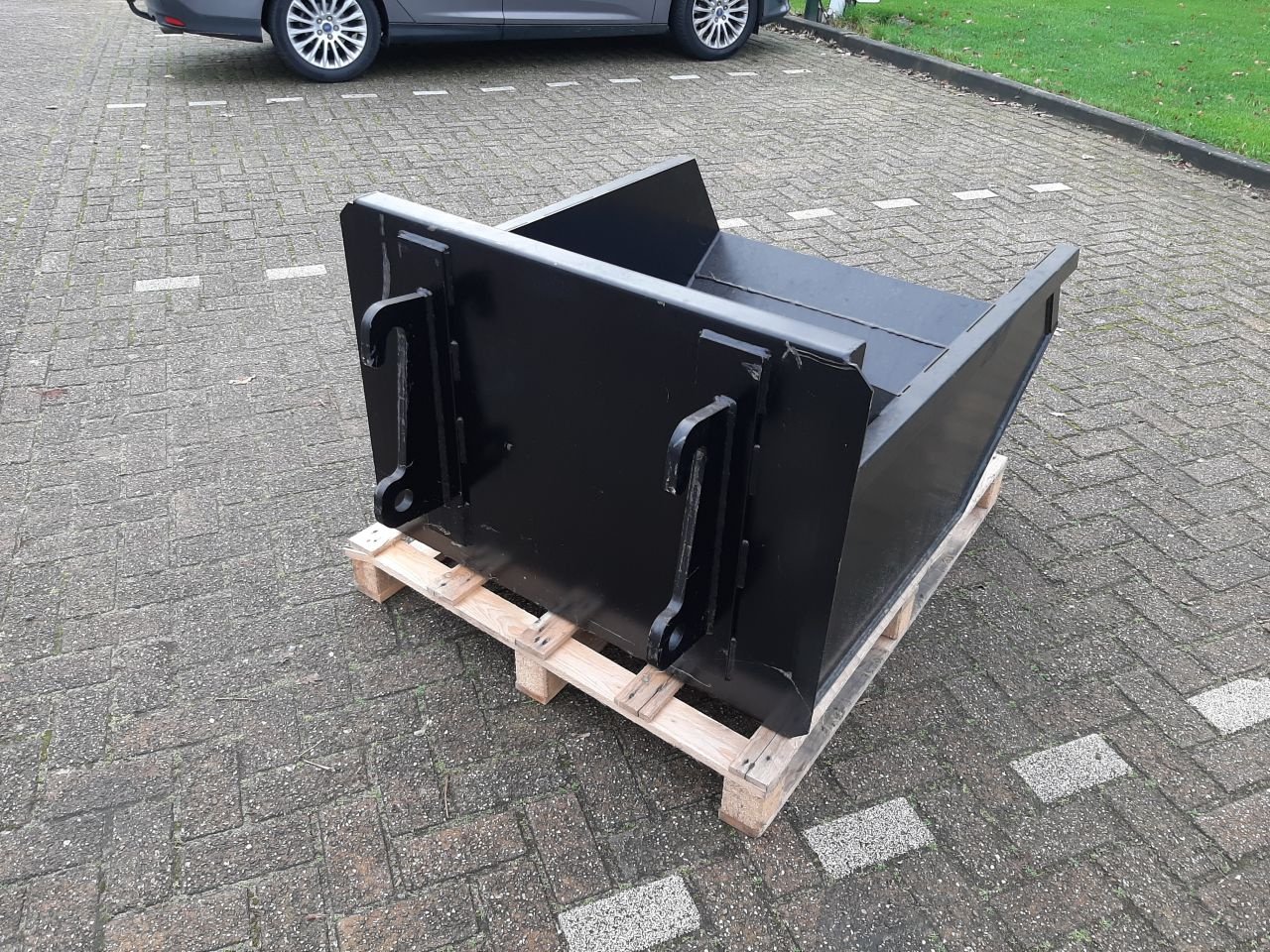 Knickgelenkte Baggerlader типа HSM Paardenmestbak / Uitmestbak, Neumaschine в Hardegarijp (Фотография 1)