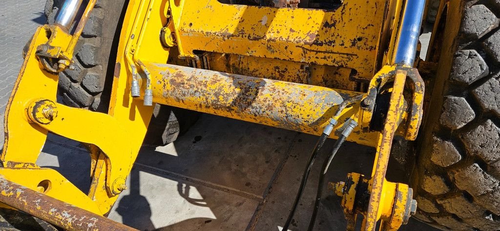 Knickgelenkte Baggerlader типа JCB 411 loader, Gebrauchtmaschine в Scharsterbrug (Фотография 11)