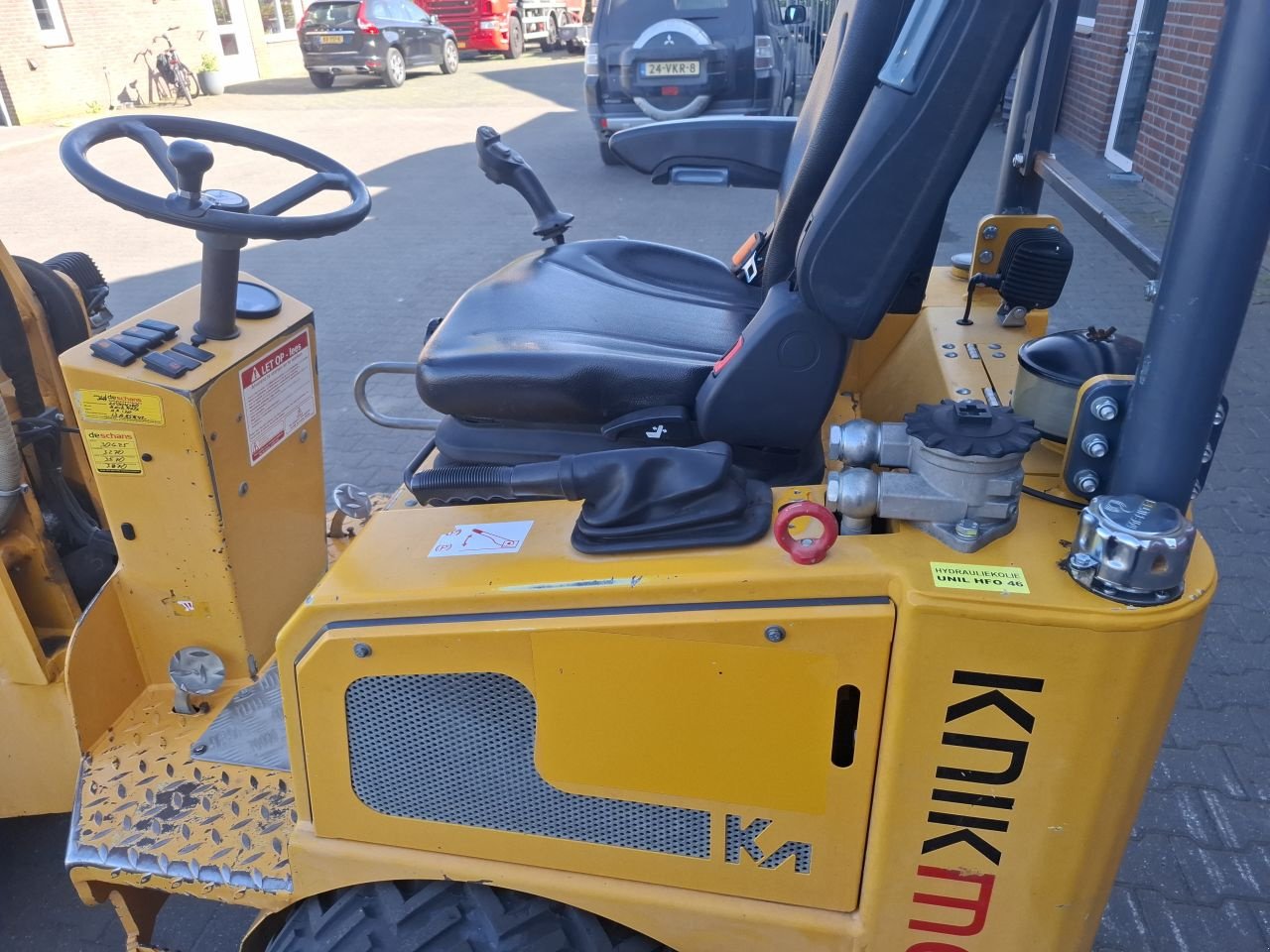 Knickgelenkte Baggerlader del tipo Knikmops 130, Gebrauchtmaschine en nistelrode (Imagen 8)