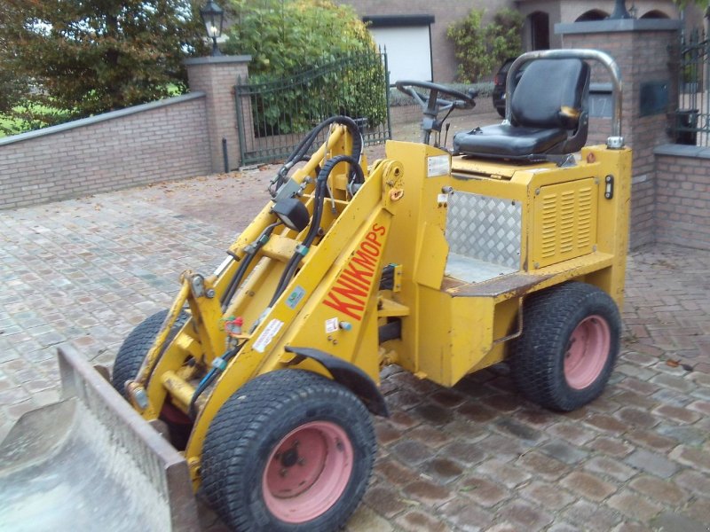 Knickgelenkte Baggerlader des Typs Knikmops 90, Gebrauchtmaschine in Kerkdriel (Bild 1)