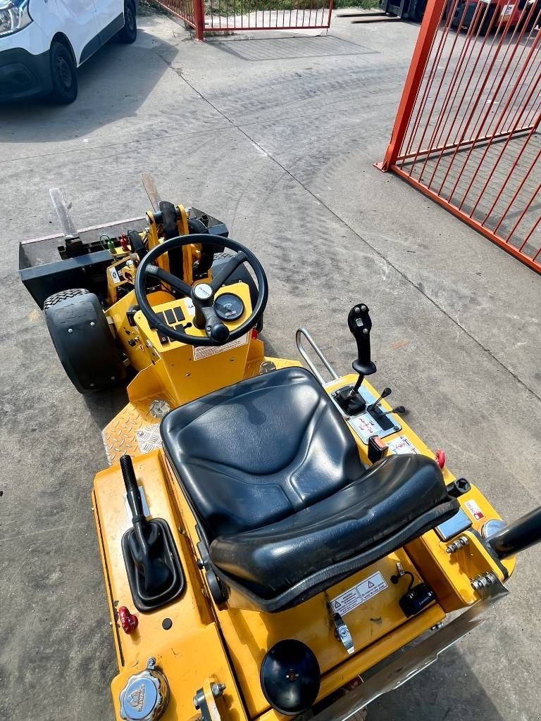 Knickgelenkte Baggerlader типа Knikmops KM 100, Gebrauchtmaschine в Booischot (Фотография 9)