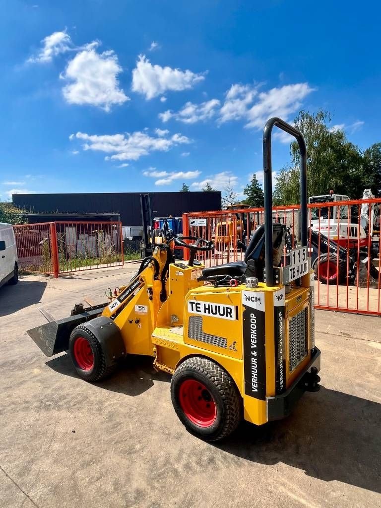 Knickgelenkte Baggerlader типа Knikmops KM 100, Gebrauchtmaschine в Booischot (Фотография 7)