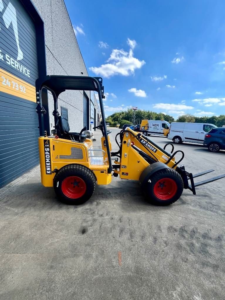 Knickgelenkte Baggerlader a típus Knikmops KM 130 TELE, Neumaschine ekkor: Booischot (Kép 7)