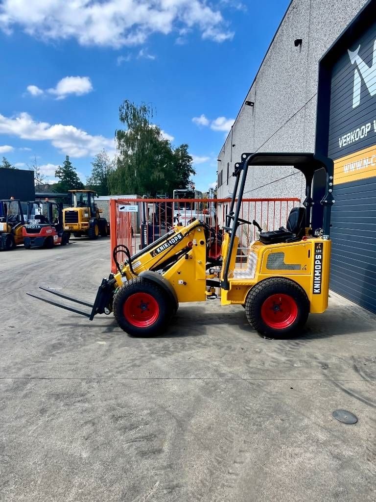 Knickgelenkte Baggerlader a típus Knikmops KM 130 TELE, Neumaschine ekkor: Booischot (Kép 3)