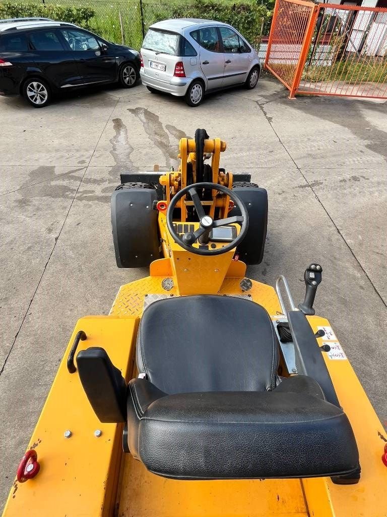 Knickgelenkte Baggerlader of the type Knikmops KM 250, Gebrauchtmaschine in Booischot (Picture 11)