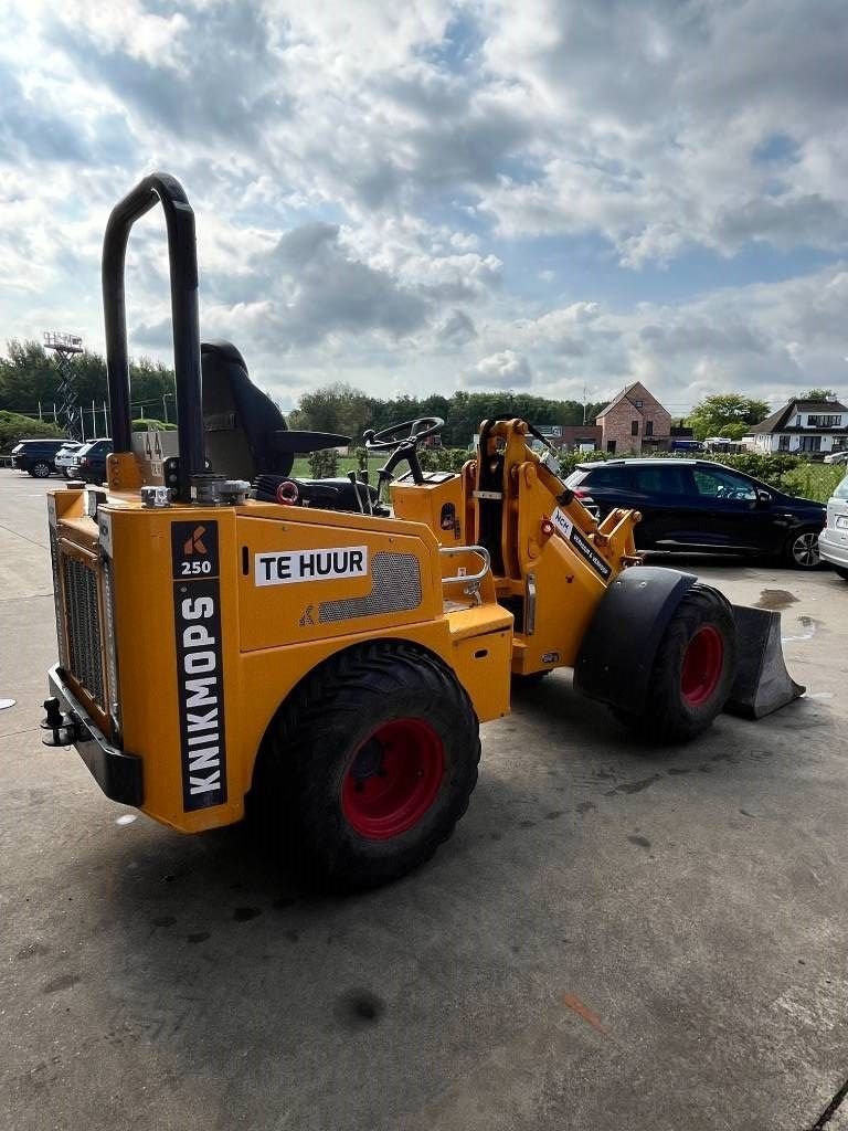 Knickgelenkte Baggerlader of the type Knikmops KM 250, Gebrauchtmaschine in Booischot (Picture 8)