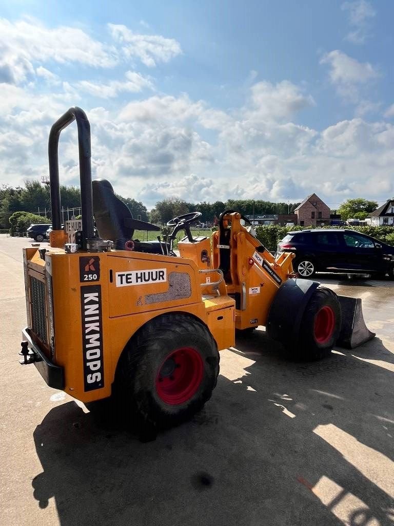Knickgelenkte Baggerlader of the type Knikmops KM 250, Gebrauchtmaschine in Booischot (Picture 8)