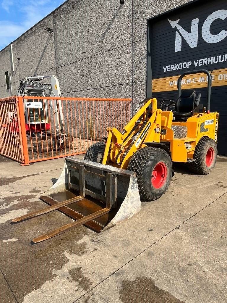 Knickgelenkte Baggerlader of the type Knikmops KM 250, Gebrauchtmaschine in Booischot (Picture 3)