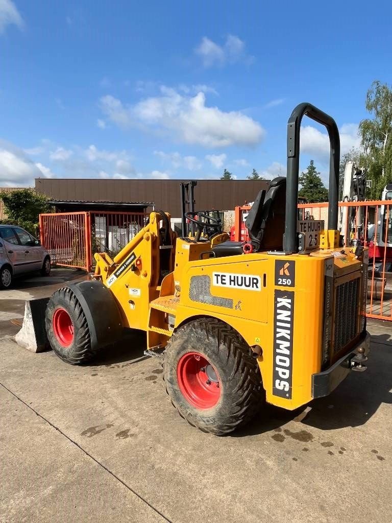 Knickgelenkte Baggerlader of the type Knikmops KM 250, Gebrauchtmaschine in Booischot (Picture 5)