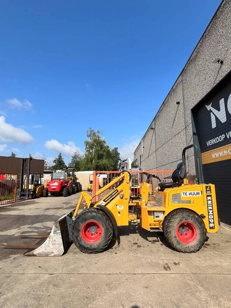 Knickgelenkte Baggerlader of the type Knikmops KM 250, Gebrauchtmaschine in Booischot (Picture 4)