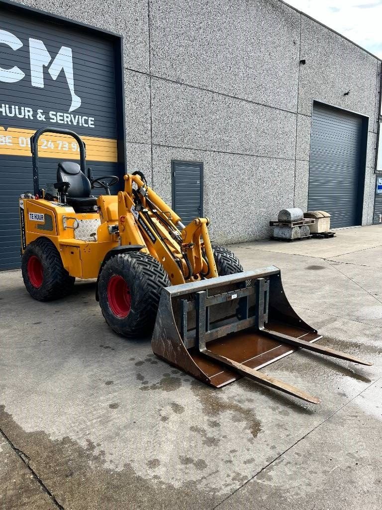 Knickgelenkte Baggerlader типа Knikmops KM 250, Gebrauchtmaschine в Booischot (Фотография 9)