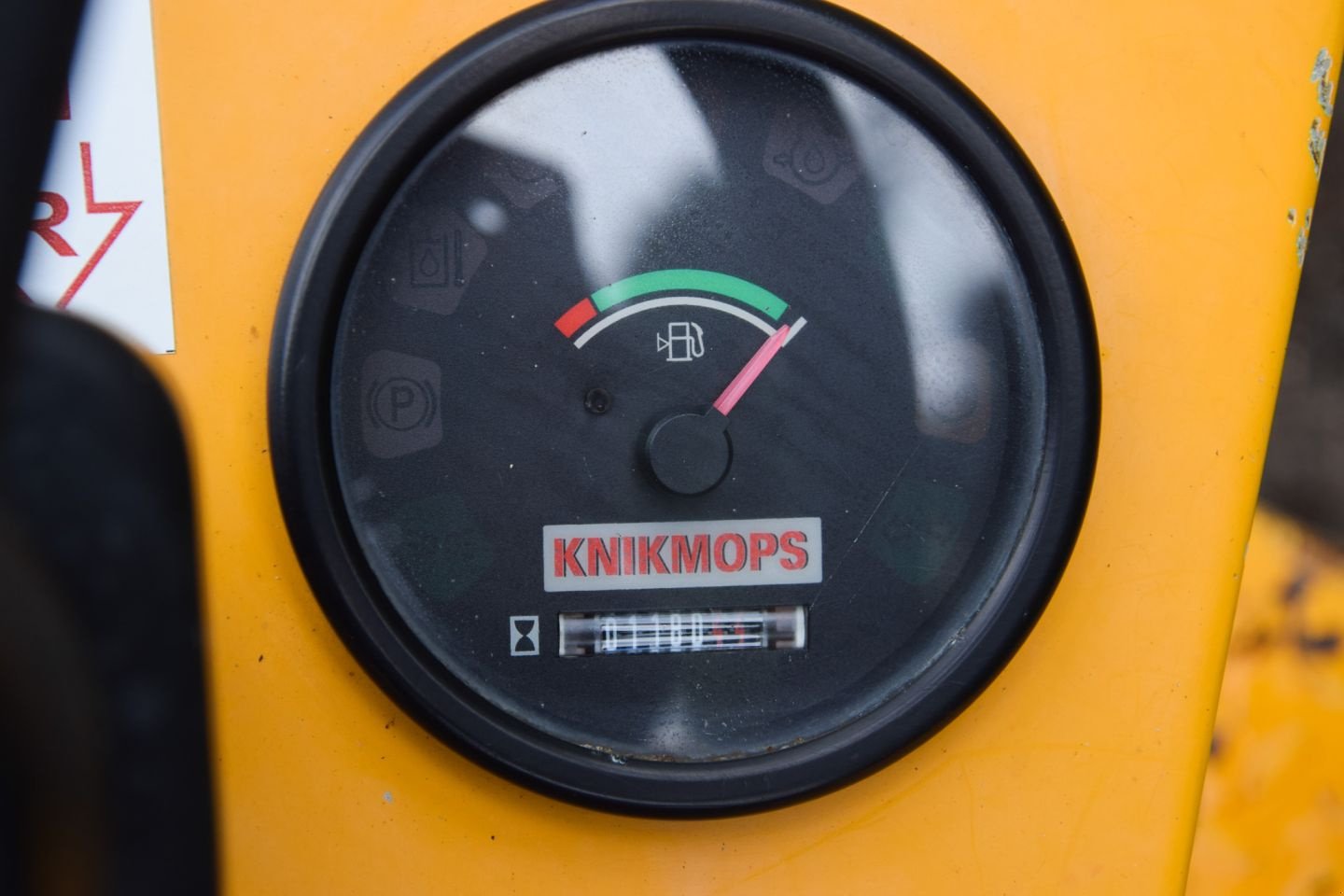 Knickgelenkte Baggerlader des Typs Knikmops KM100, Gebrauchtmaschine in mol (Bild 8)