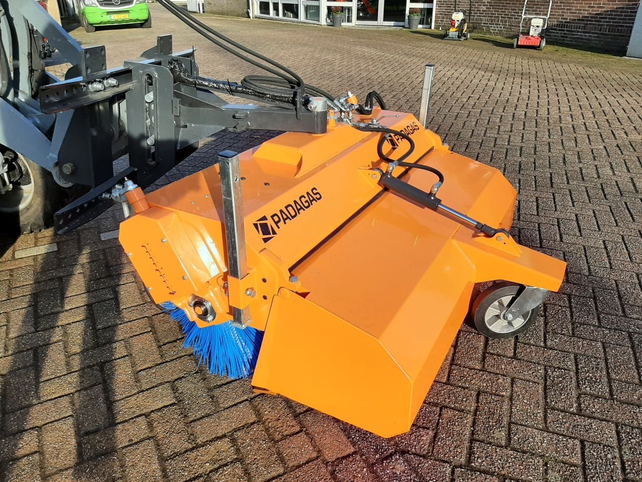 Knickgelenkte Baggerlader vrste Padagas veegborstel voor GiANT 1.45m, Neumaschine v Hardegarijp (Slika 2)
